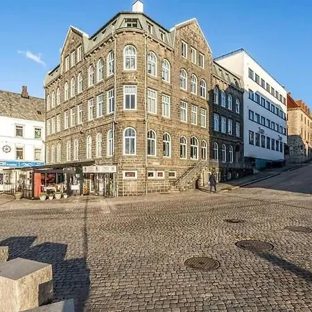 Moderne Og Sentral Ved Sjoen
