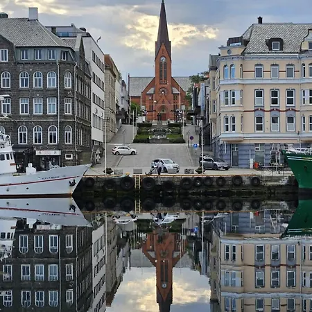 Moderne Og Sentral Ved Sjoen Apartment Haugesund